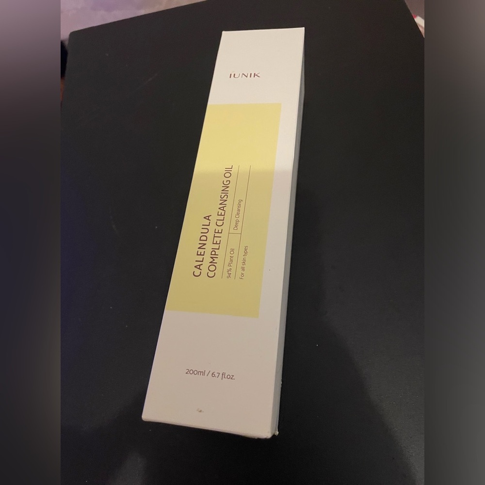 Iunik calendula cleansing oil